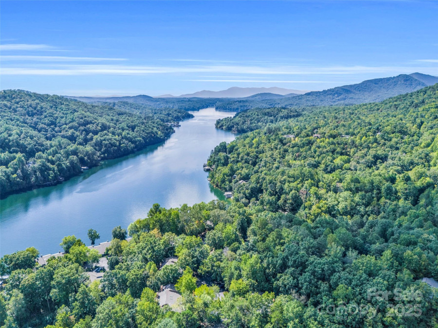 155 Quail Cove Rd Lake Lure, NC 28746