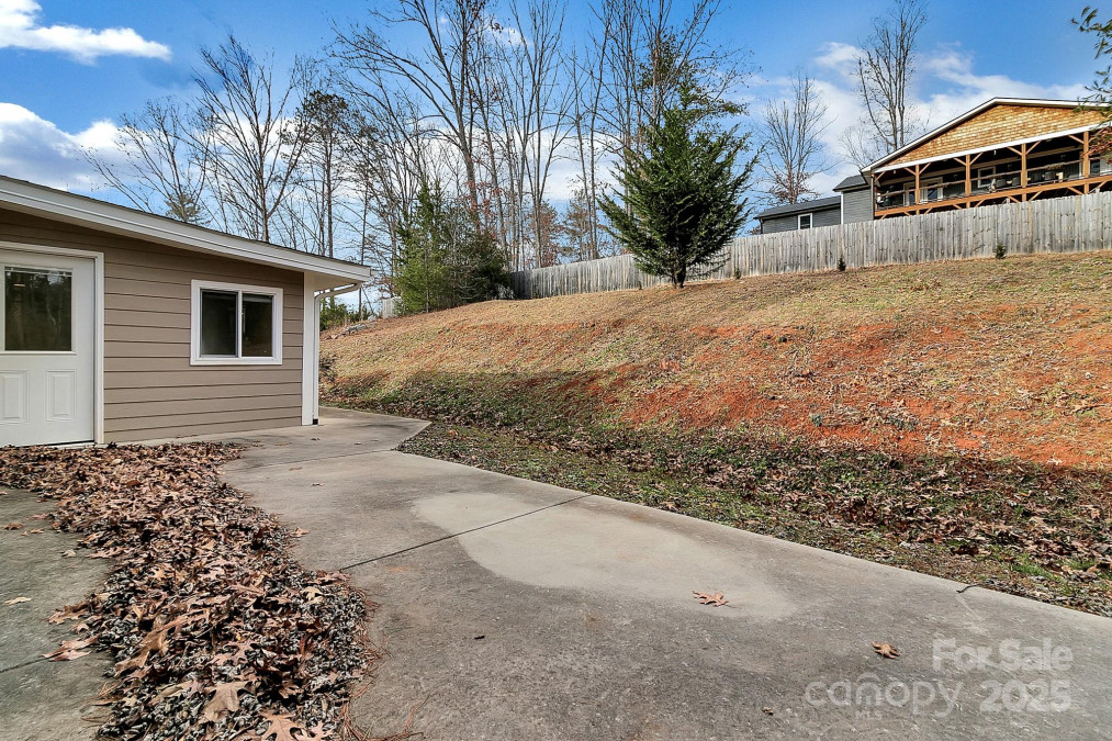 107 Bella Ridge Dr Weaverville, NC 28787