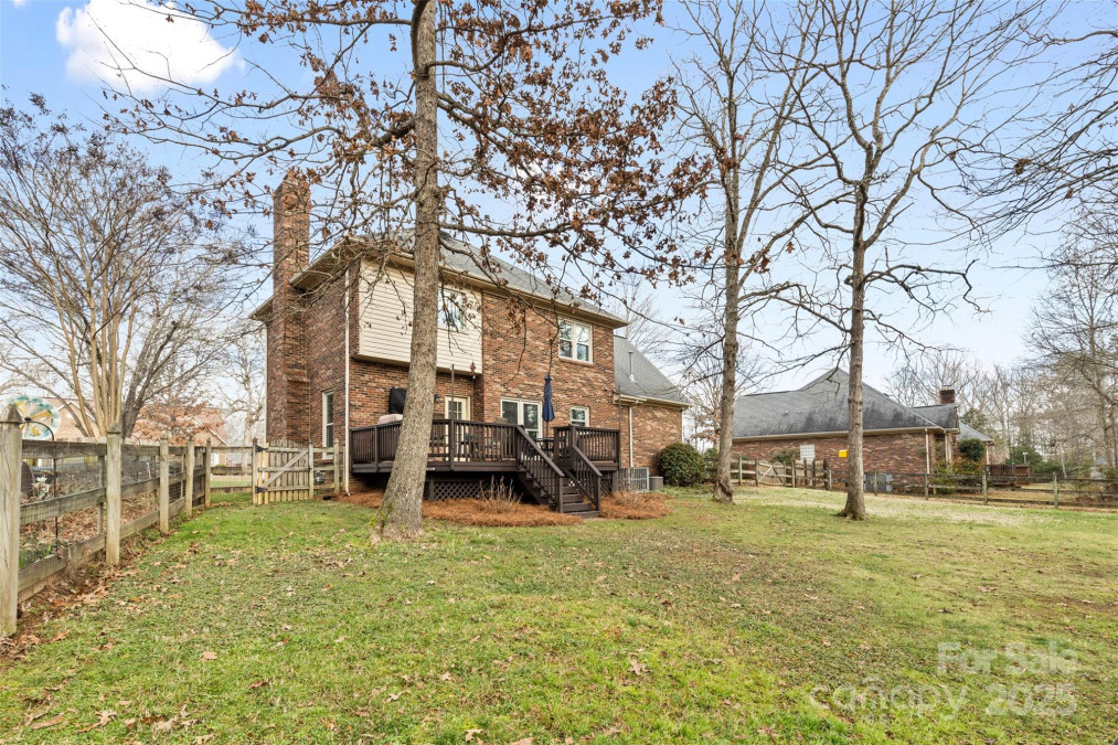 1138 Millwright Ln Matthews, NC 28104