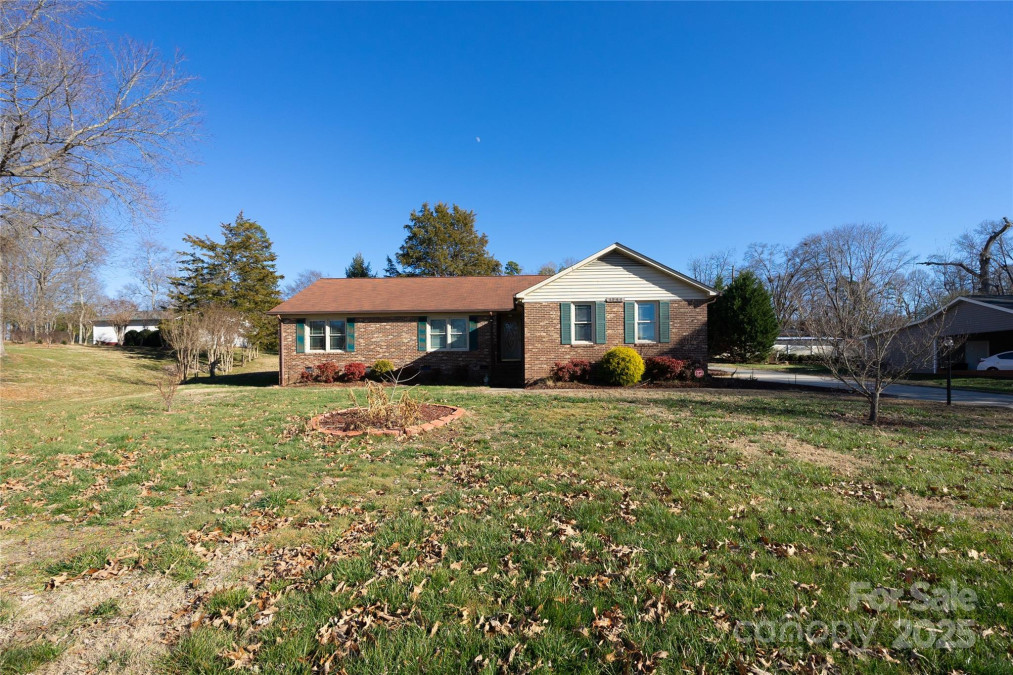 1544 Daybreak Ridge Rd Kannapolis, NC 28081