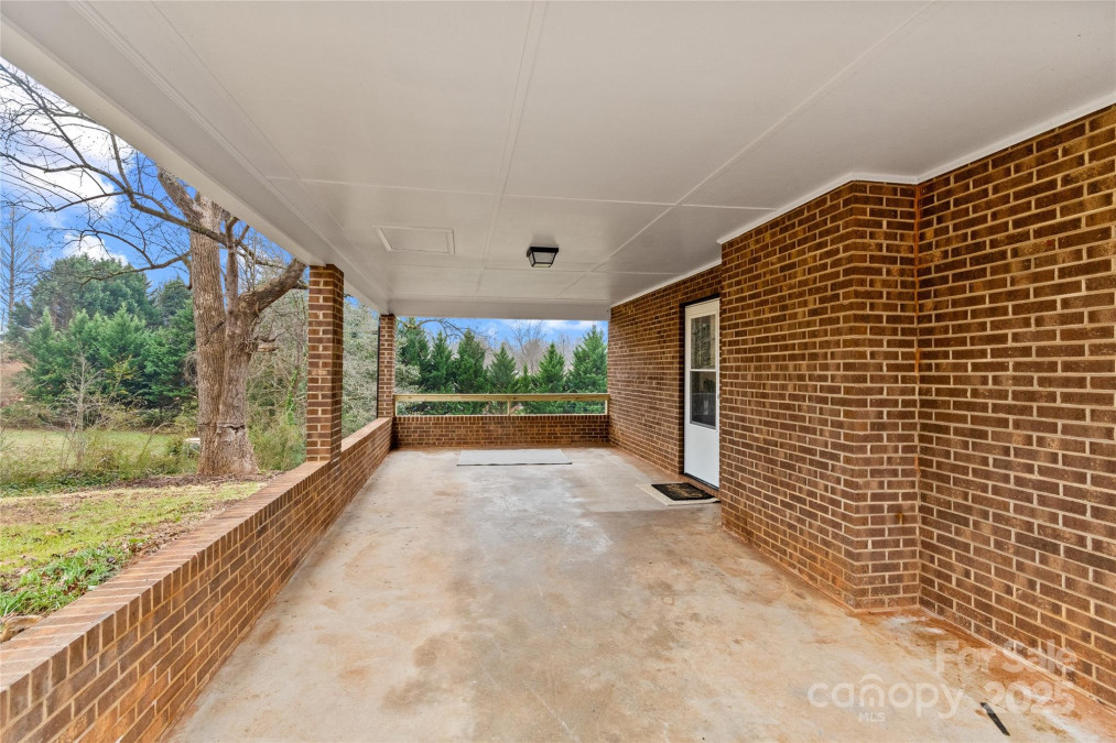 3819 Cannonball St Morganton, NC 28655