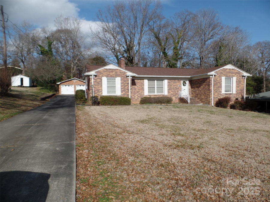 211 Walnut Ave Mount Holly, NC 28120