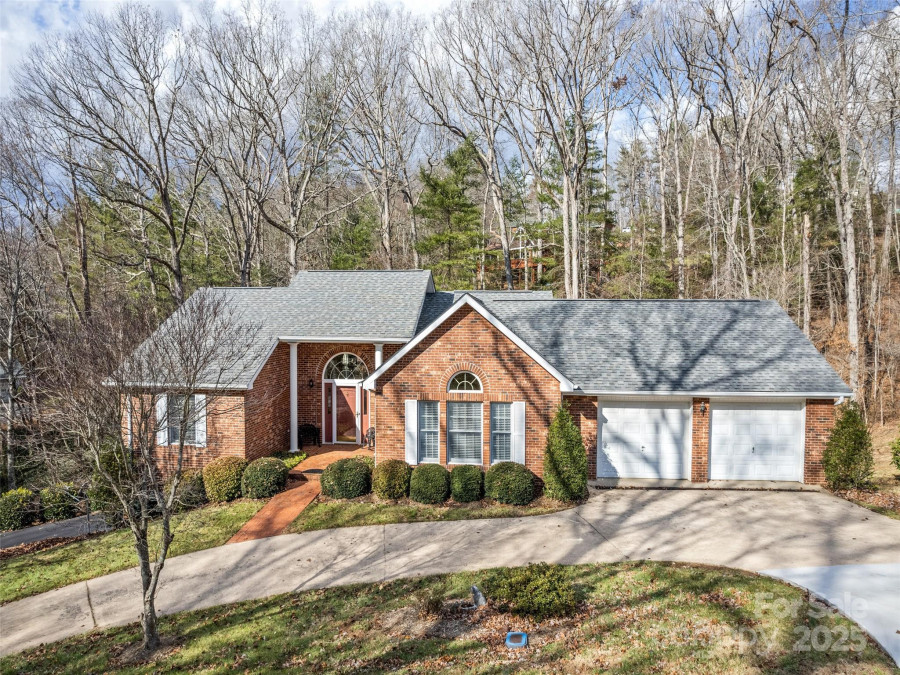 185 Oak Ridge Dr Clyde, NC 28721