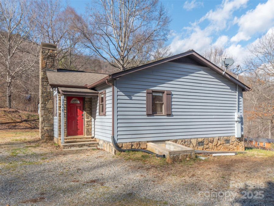 156 High Top Dr Canton, NC 28716