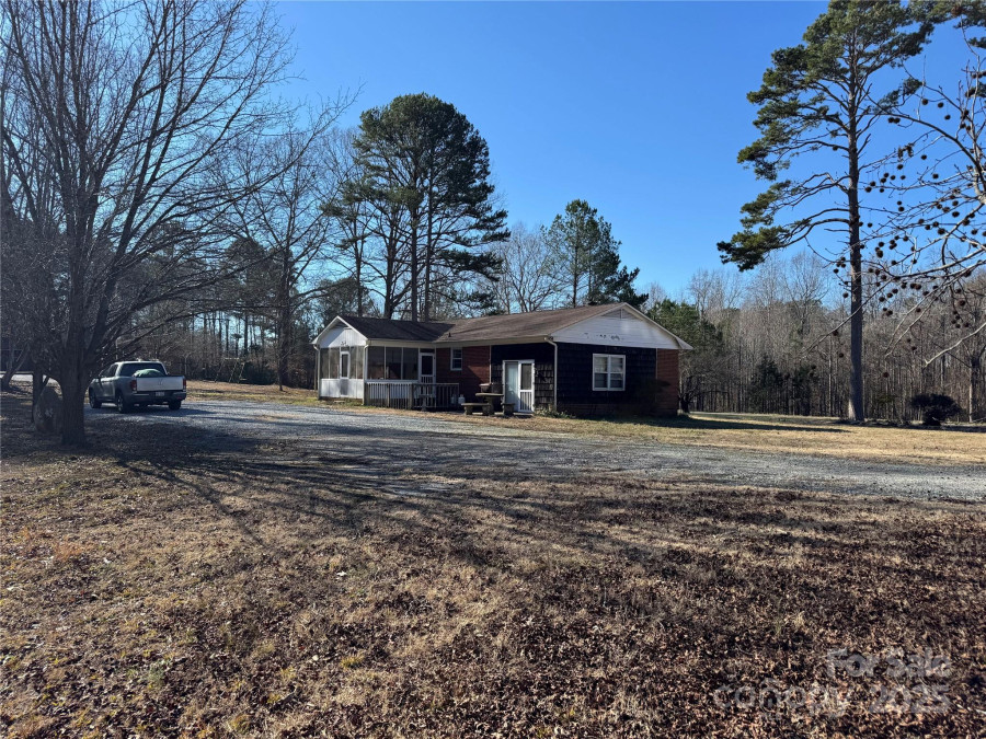 145 Mccarver Rd Gastonia, NC 28056