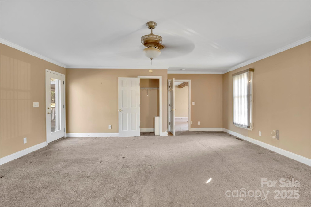 8031 Nathanael Greene Ln Charlotte, NC 28227