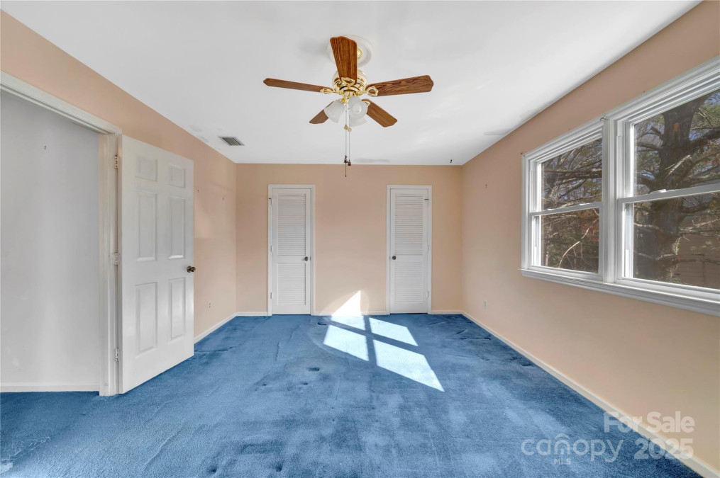 8031 Nathanael Greene Ln Charlotte, NC 28227