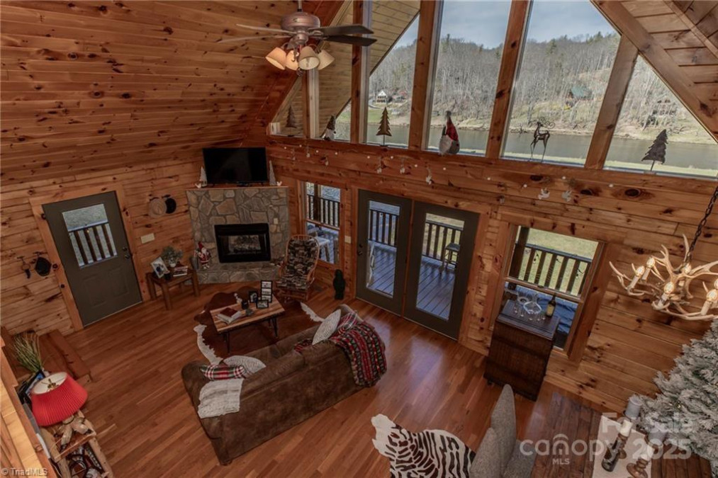 14 River Front Dr Piney Creek, NC 28663