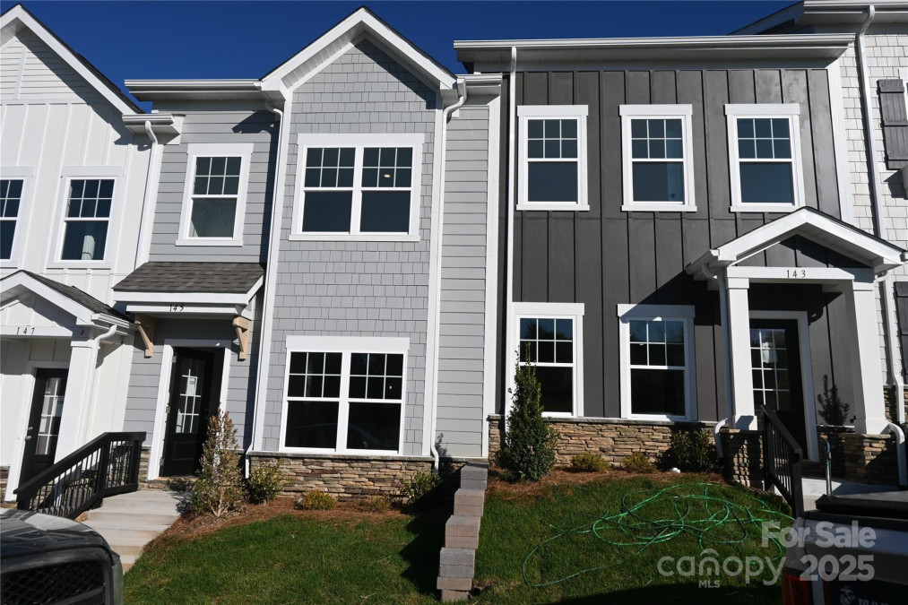 143 Cherry Springs Ln Asheville, NC 28804