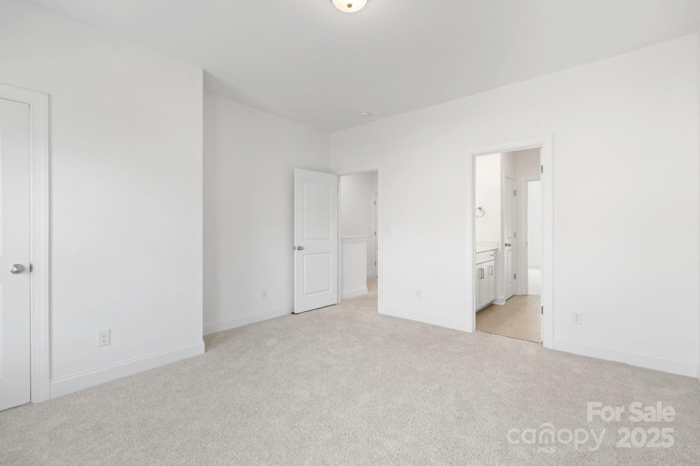 143 Cherry Springs Ln Asheville, NC 28804