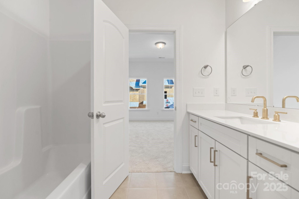 143 Cherry Springs Ln Asheville, NC 28804