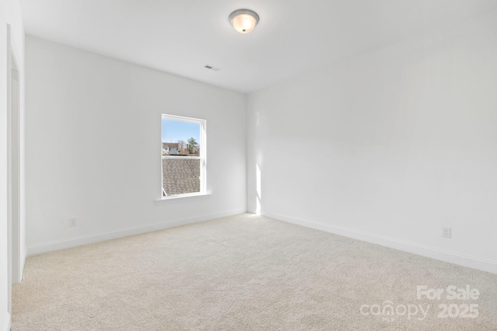 143 Cherry Springs Ln Asheville, NC 28804