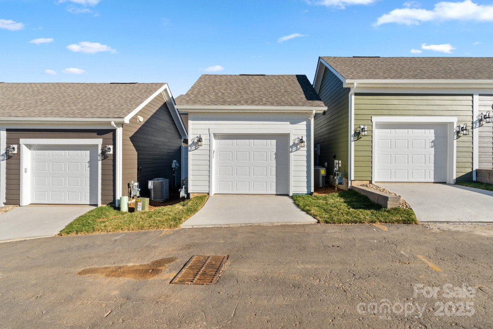 143 Cherry Springs Ln Asheville, NC 28804
