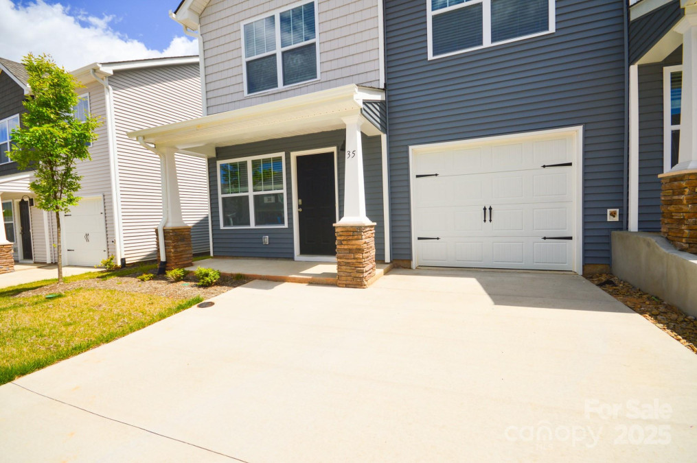 35 Cain Hollow Way Asheville, NC 28806