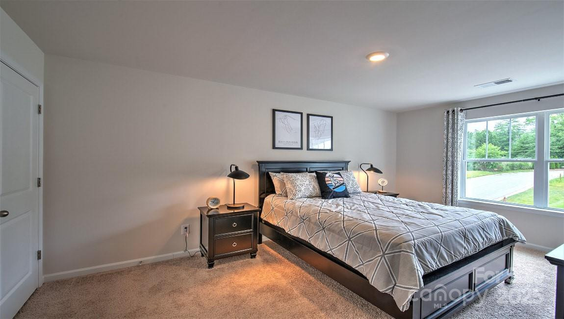 35 Cain Hollow Way Asheville, NC 28806