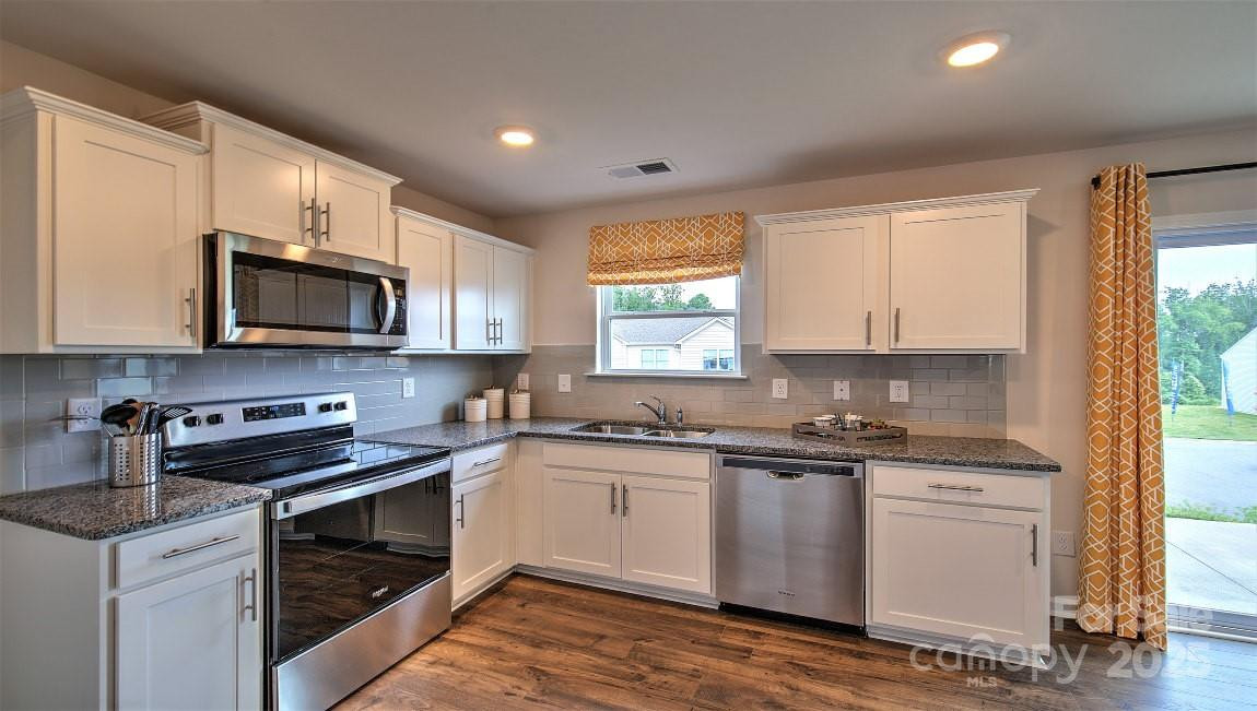 35 Cain Hollow Way Asheville, NC 28806