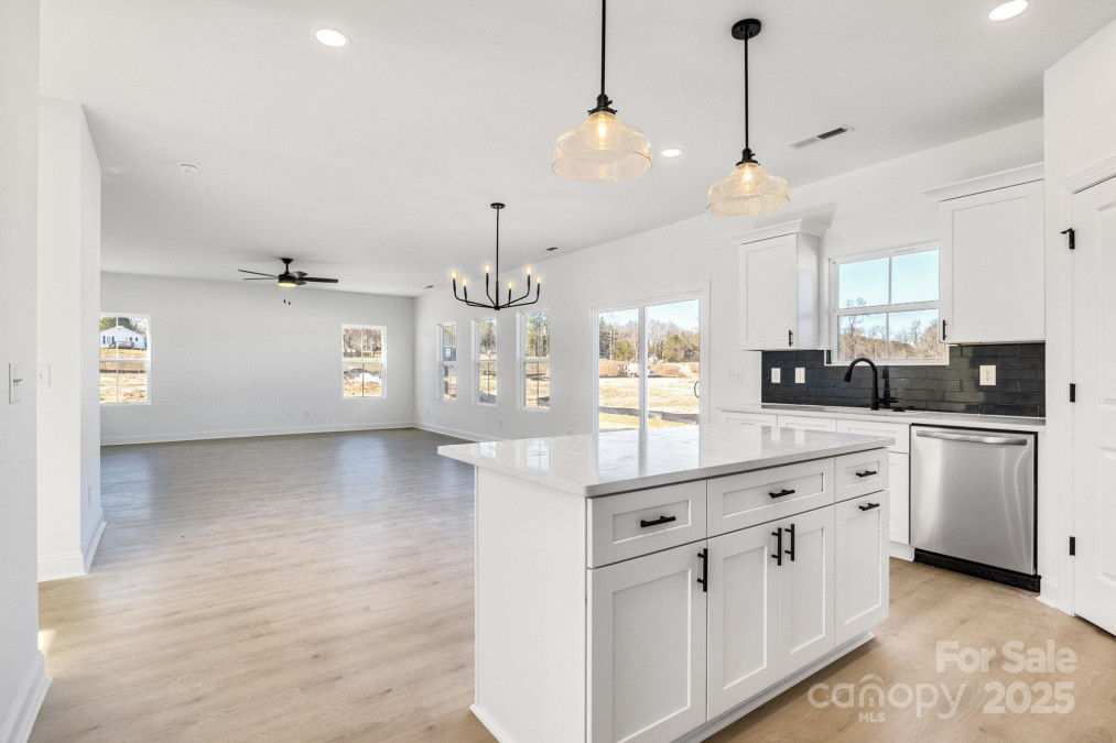 3025 Swallowtail Ln Kannapolis, NC 28083