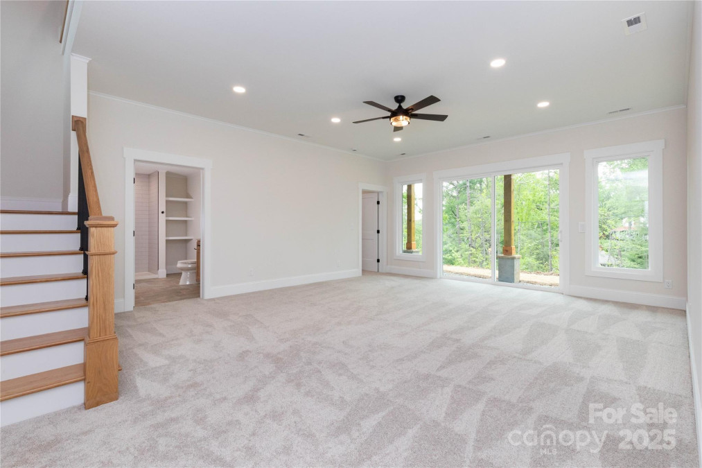 111 Laura Tc Hendersonville, NC 28792