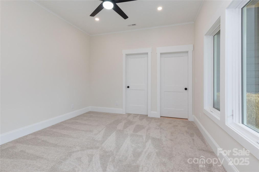 111 Laura Tc Hendersonville, NC 28792