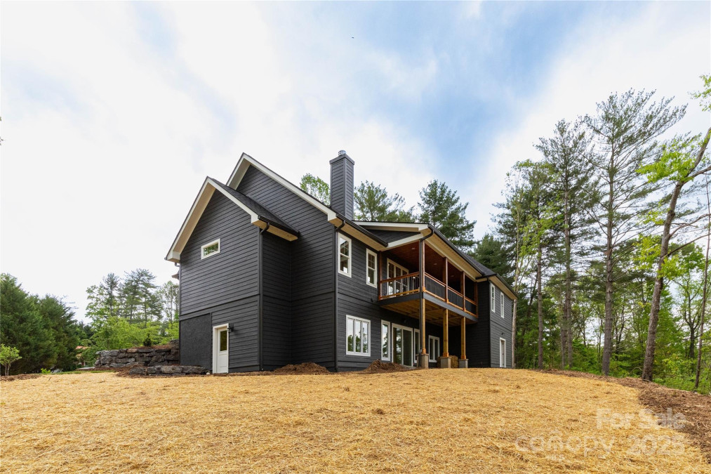 111 Laura Tc Hendersonville, NC 28792