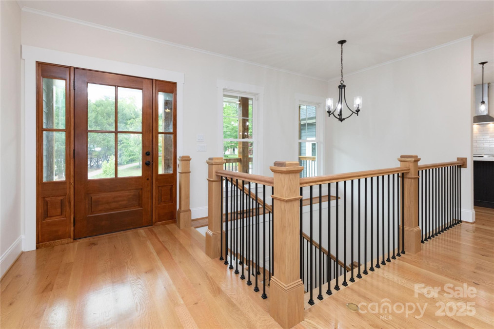 111 Laura Tc Hendersonville, NC 28792