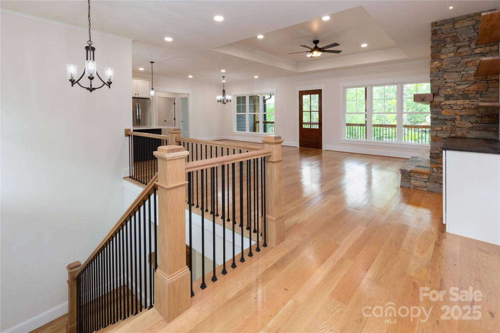 111 Laura Tc Hendersonville, NC 28792