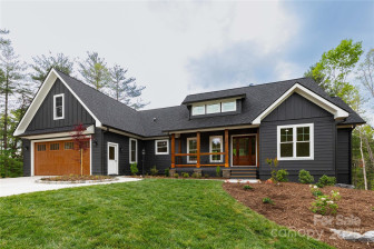 111 Laura Tc Hendersonville, NC 28792