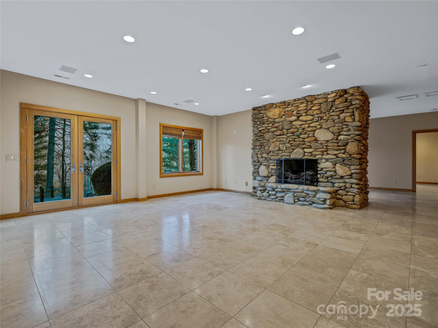 500 Oleta Mill Trl Hendersonville, NC 28792
