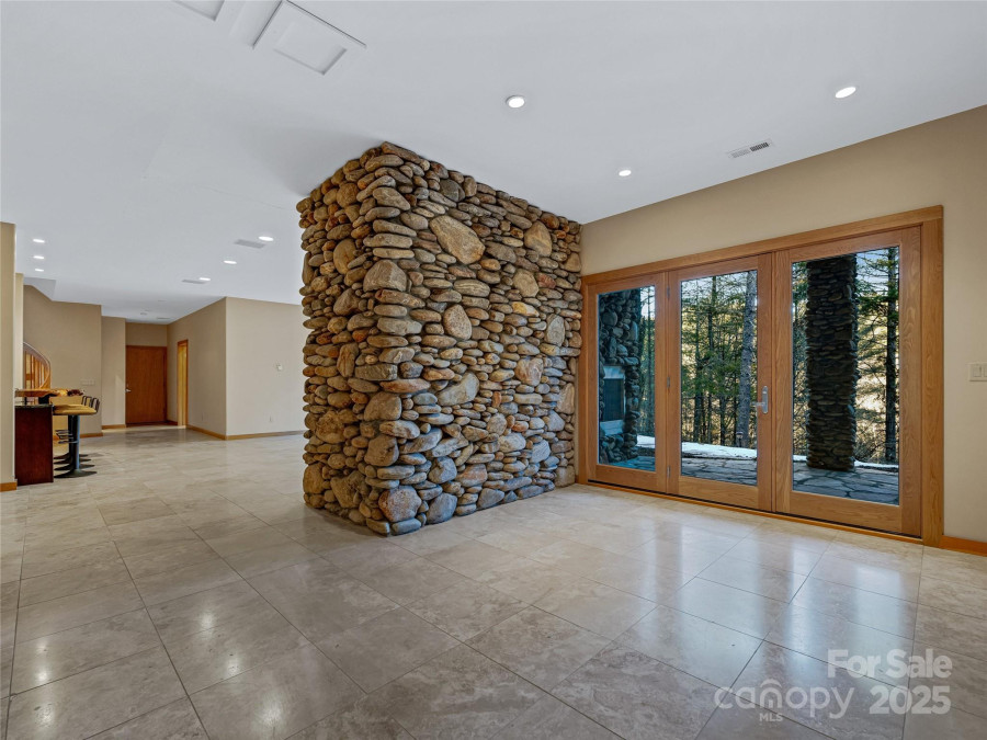 500 Oleta Mill Trl Hendersonville, NC 28792