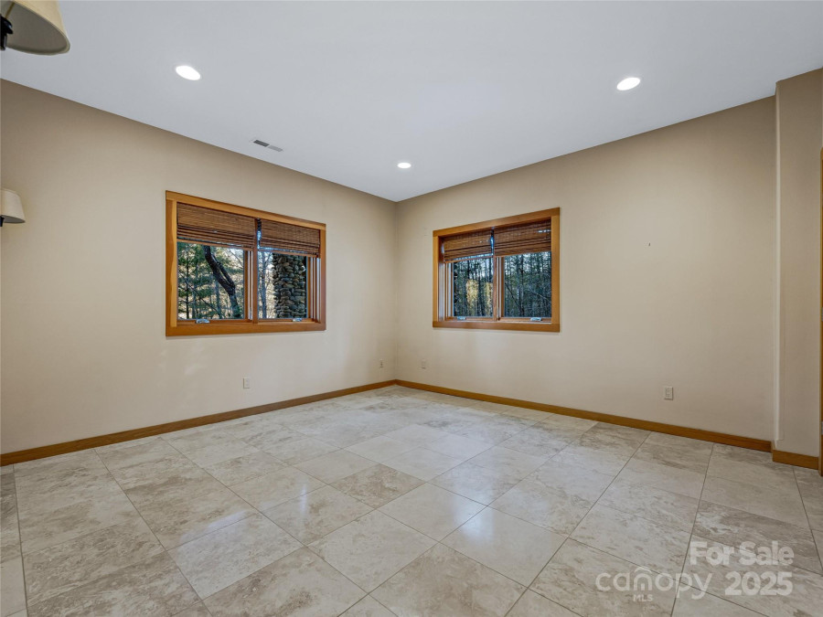 500 Oleta Mill Trl Hendersonville, NC 28792
