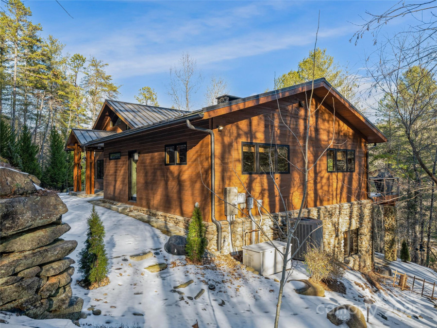 500 Oleta Mill Trl Hendersonville, NC 28792