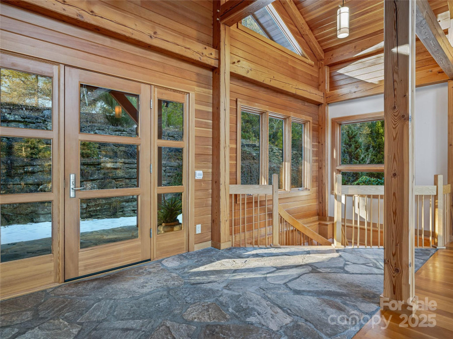 500 Oleta Mill Trl Hendersonville, NC 28792