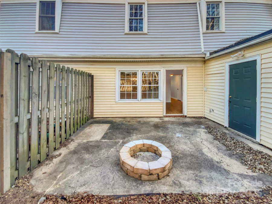 8003 Regent Park Ln Charlotte, NC 28210
