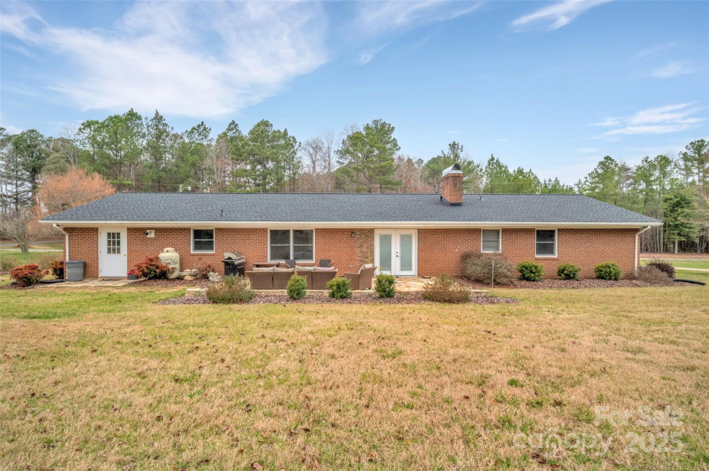 549 Dairy Rd Troy, NC 27371