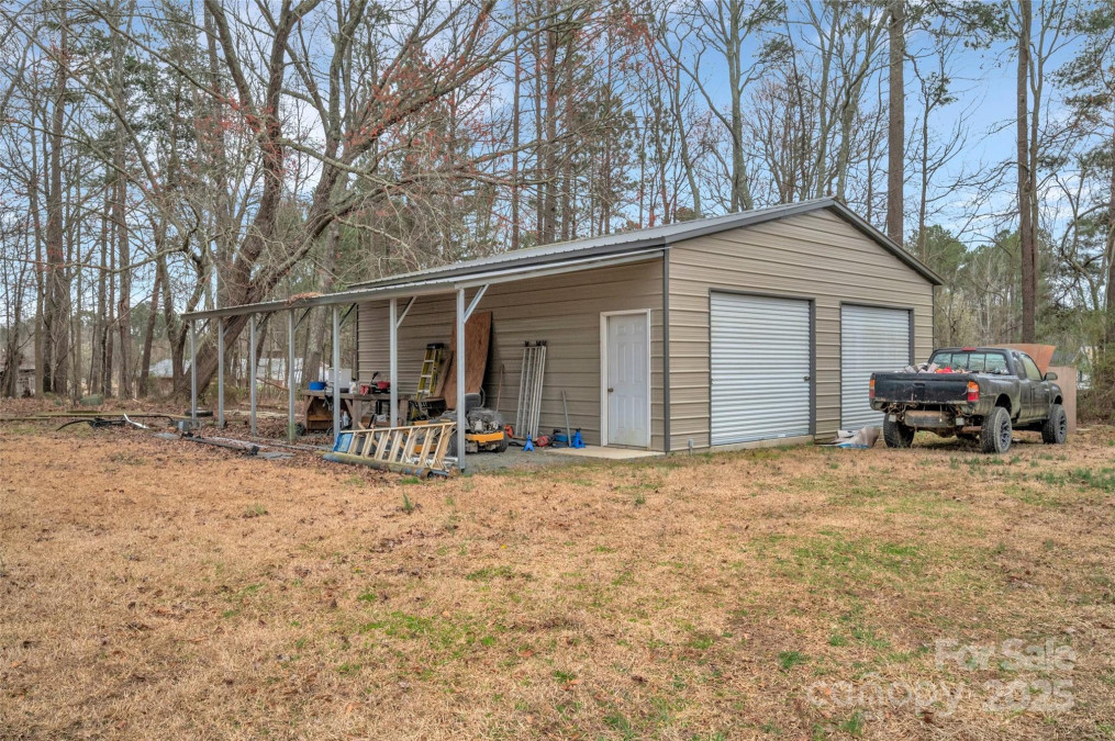 549 Dairy Rd Troy, NC 27371