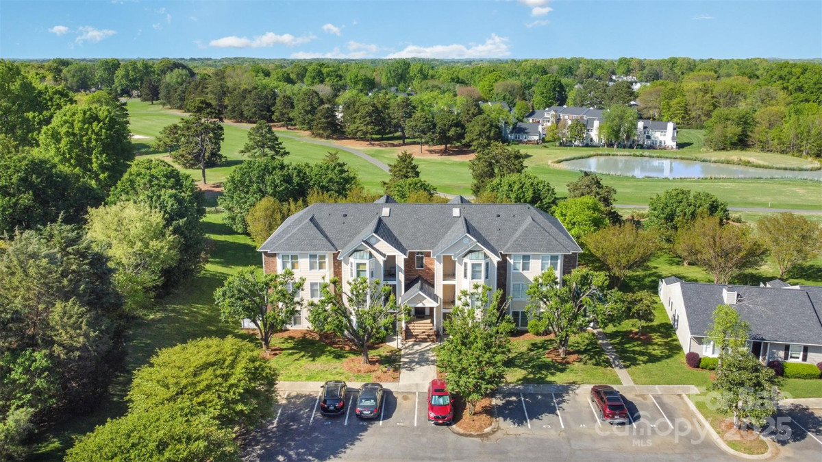 10240 Rose Meadow Ln Charlotte, NC 28277