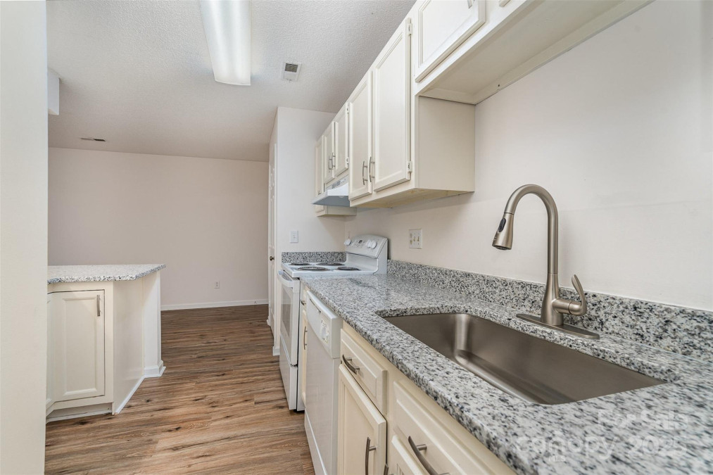 10240 Rose Meadow Ln Charlotte, NC 28277