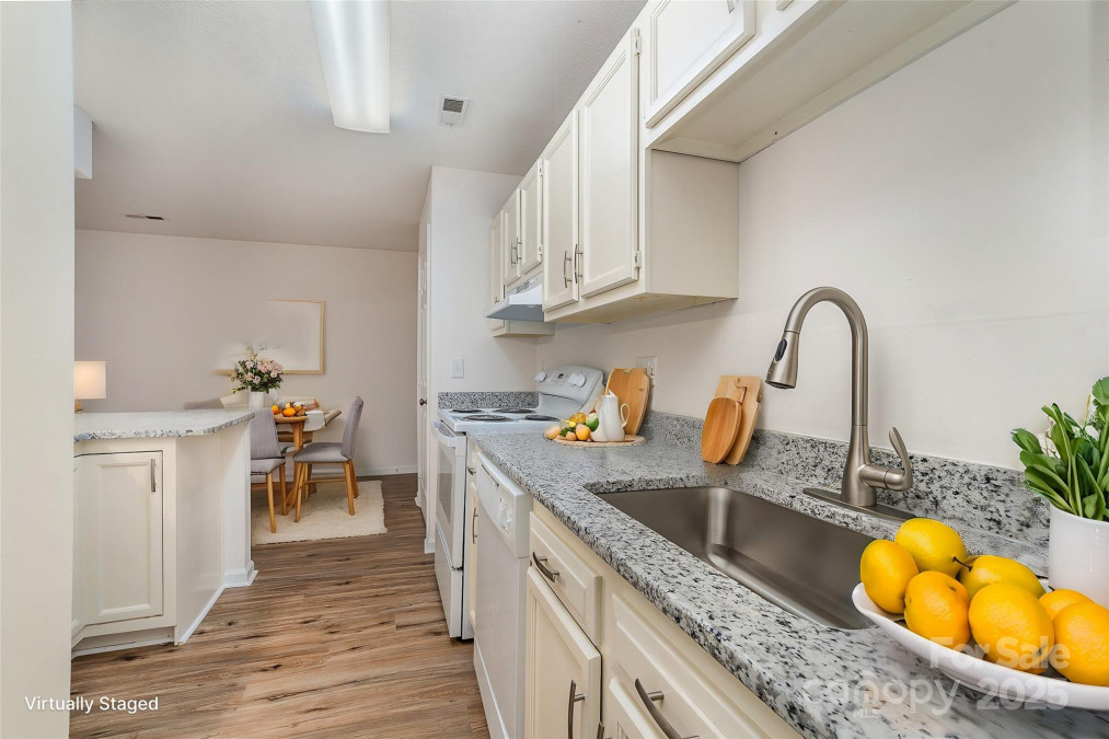 10240 Rose Meadow Ln Charlotte, NC 28277