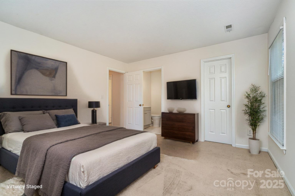 10240 Rose Meadow Ln Charlotte, NC 28277
