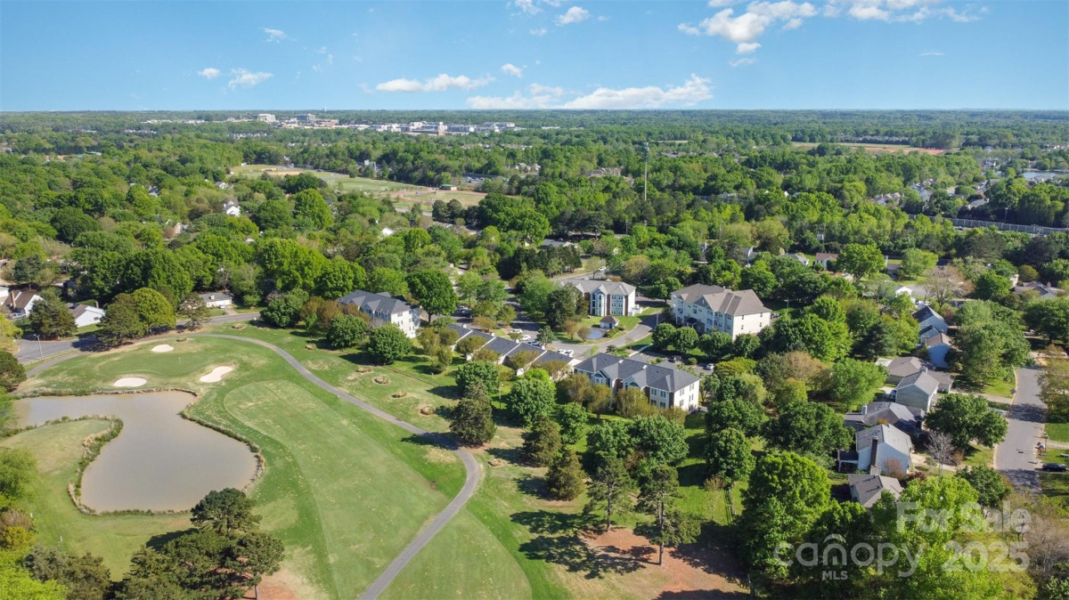 10240 Rose Meadow Ln Charlotte, NC 28277