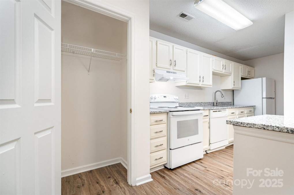 10240 Rose Meadow Ln Charlotte, NC 28277