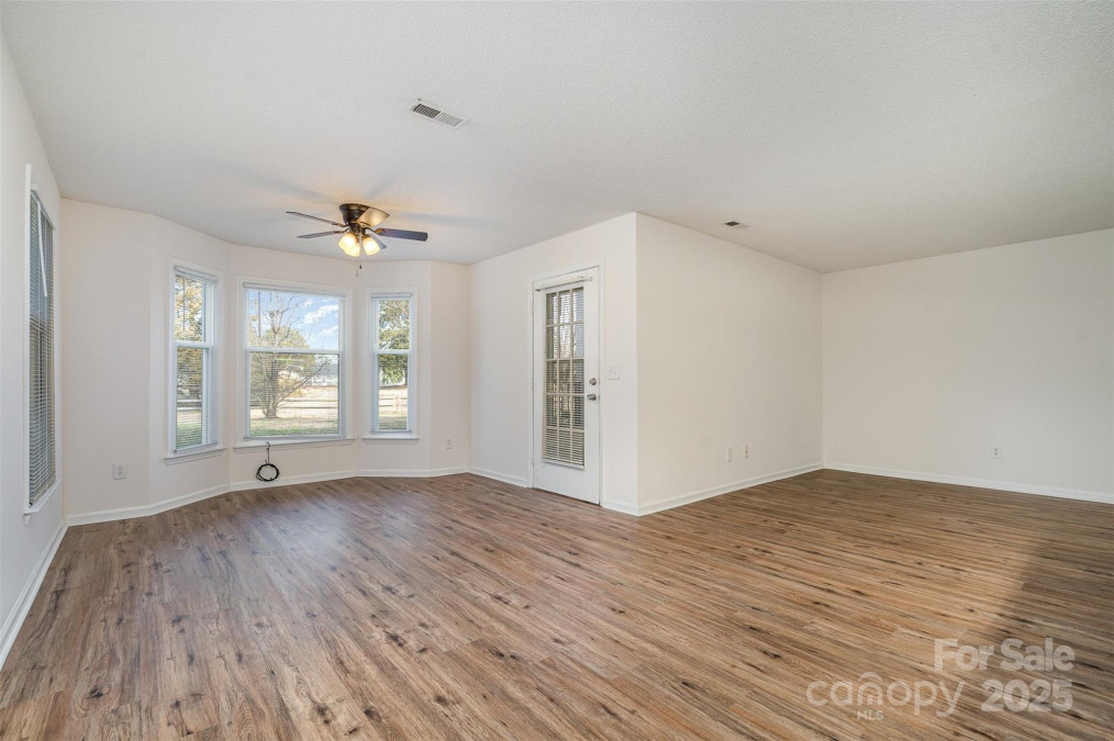 10240 Rose Meadow Ln Charlotte, NC 28277