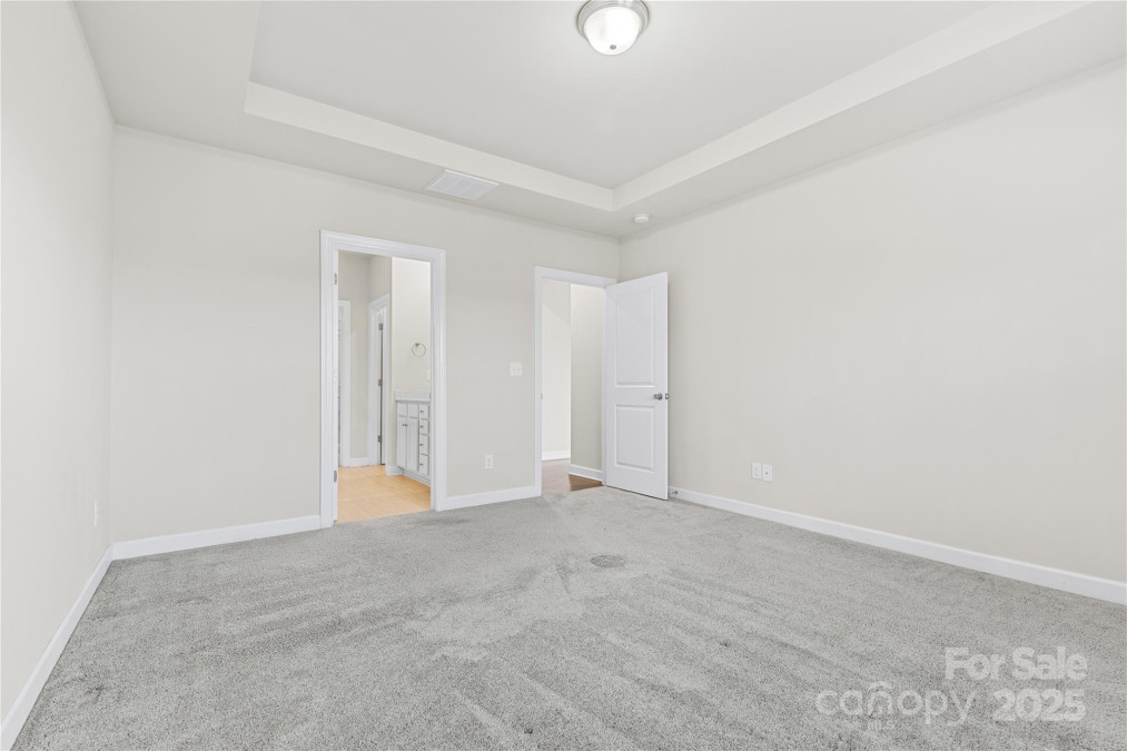 9307 Dufaux Dr Charlotte, NC 28278
