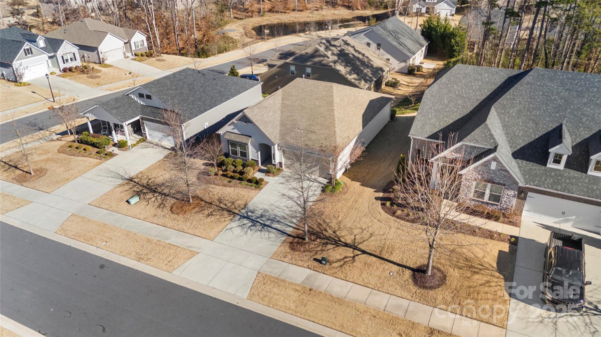 9307 Dufaux Dr Charlotte, NC 28278