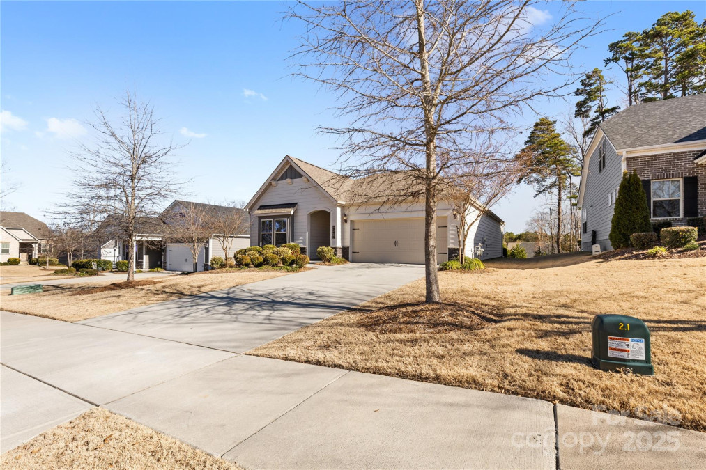 9307 Dufaux Dr Charlotte, NC 28278