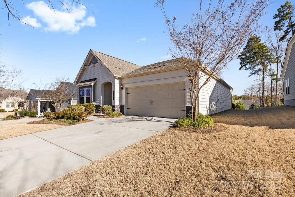 9307 Dufaux Dr Charlotte, NC 28278