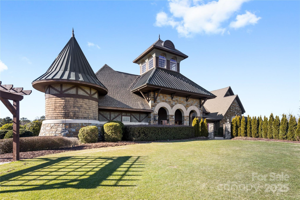 9307 Dufaux Dr Charlotte, NC 28278