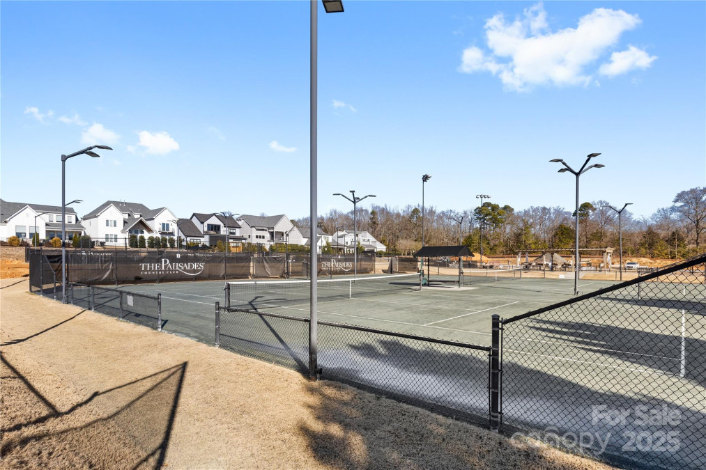 9307 Dufaux Dr Charlotte, NC 28278