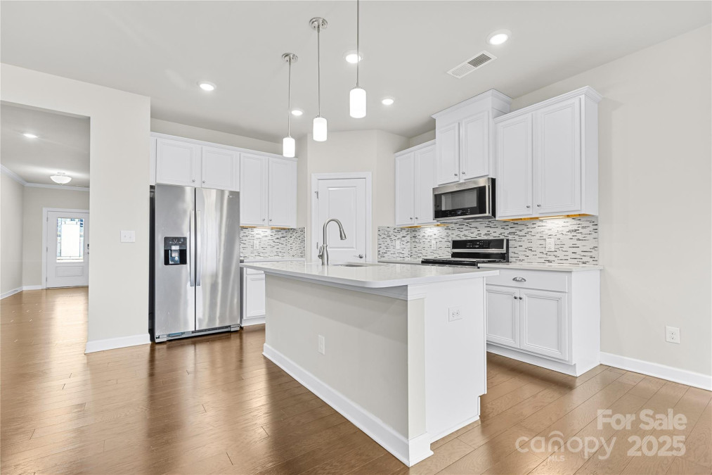 9307 Dufaux Dr Charlotte, NC 28278