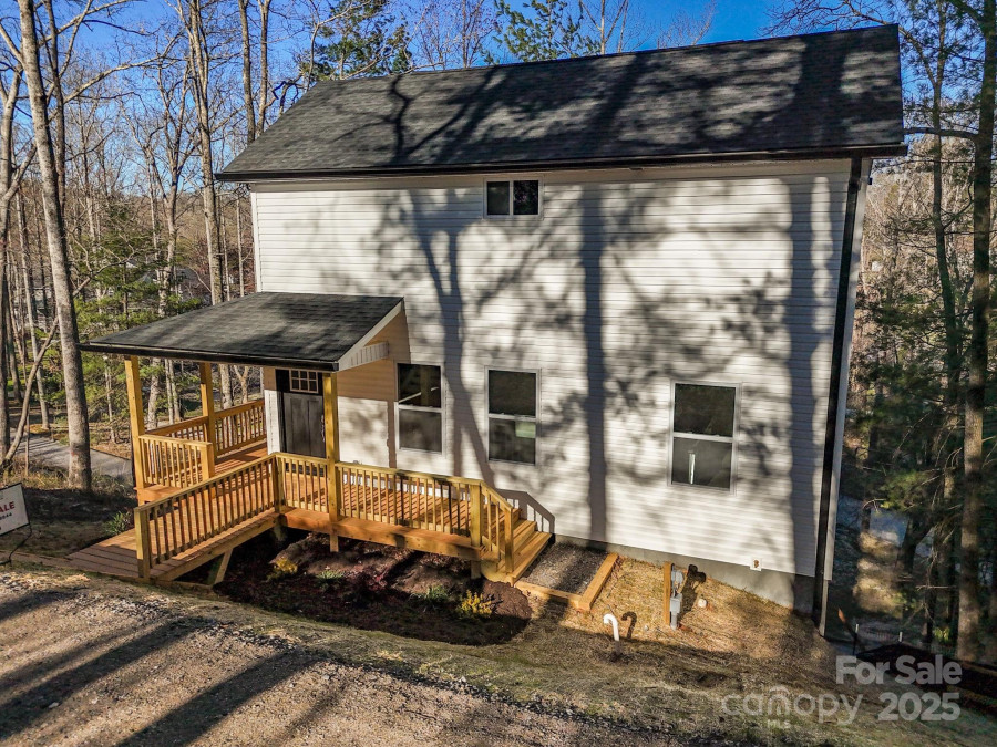 62 Toms Park Cir Hendersonville, NC 28792